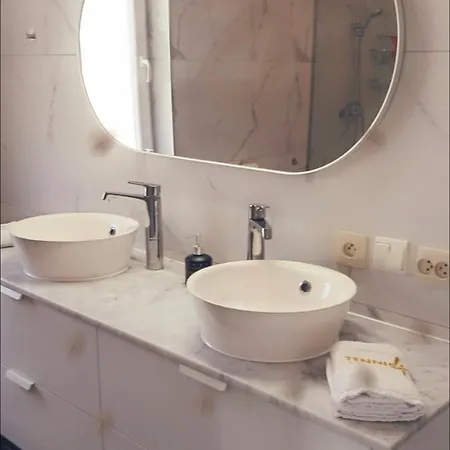 ヴィラ Alpine Valjiosi